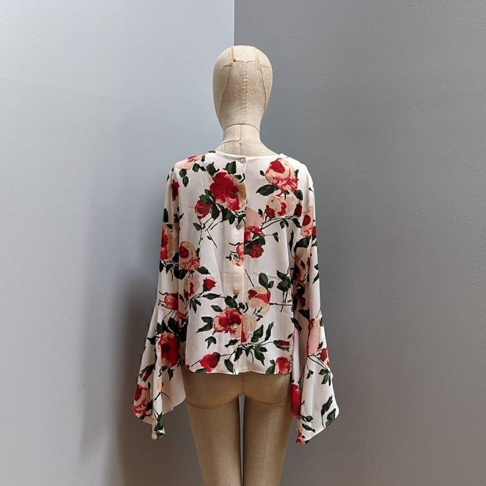 Carmen Marc Valvo Floral Long Sleeve Blouse - Picture 2 of 14